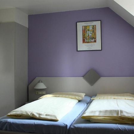 Hotel Eifelsteig Ретґен Екстер'єр фото