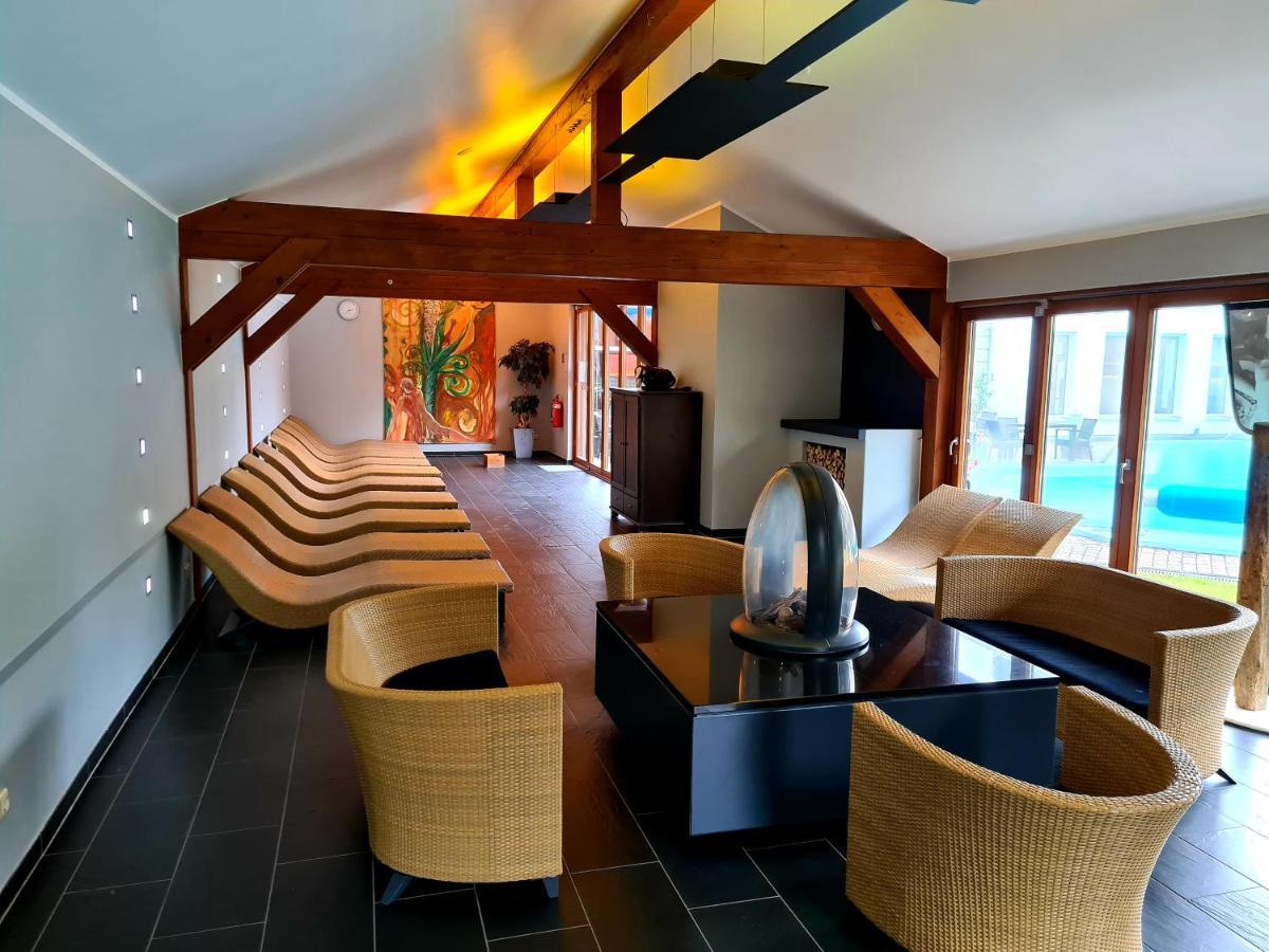 Hotel Eifelsteig Ретґен Екстер'єр фото