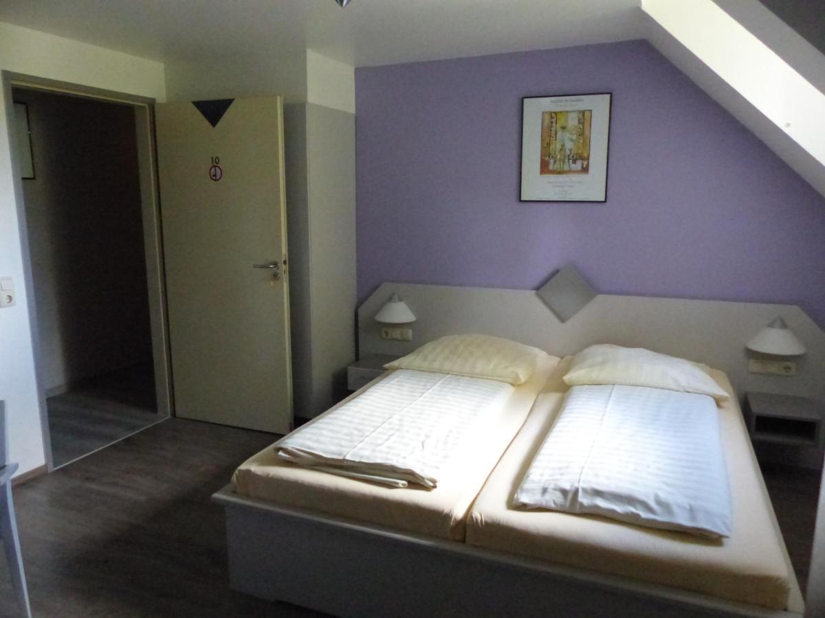 Hotel Eifelsteig Ретґен Екстер'єр фото
